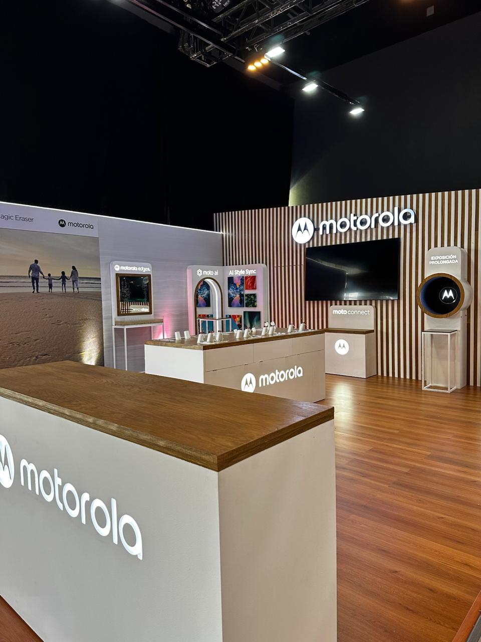 MOTOROLA